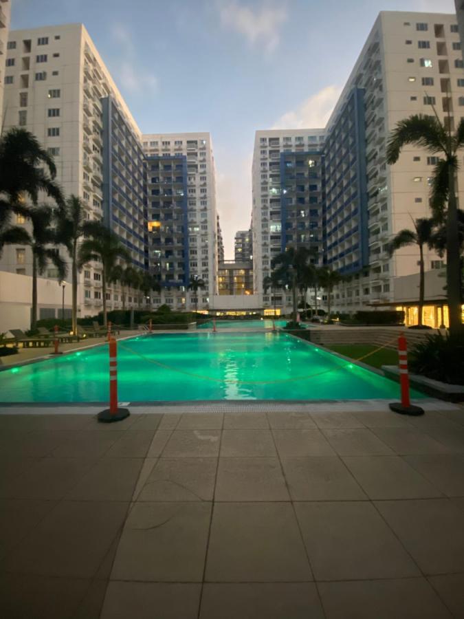 باساي Azenith Staycation At Sea Residences Moa المظهر الخارجي الصورة