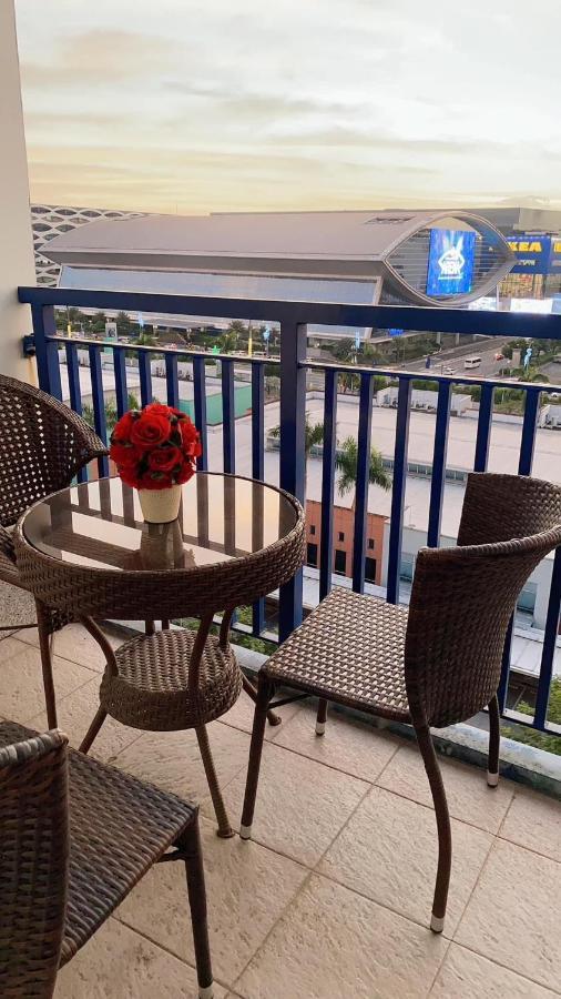 باساي Azenith Staycation At Sea Residences Moa المظهر الخارجي الصورة
